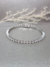 Load image into Gallery viewer, 0.20ct Each Round Brilliant Cut Moissanite Diamond Tennis Bracelet