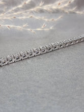 Load image into Gallery viewer, 0.20ct Each Round Brilliant Cut Moissanite Diamond Tennis Bracelet