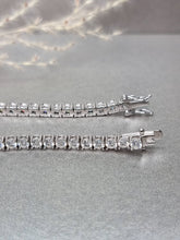 Load image into Gallery viewer, 0.20ct Each Round Brilliant Cut Moissanite Diamond Tennis Bracelet
