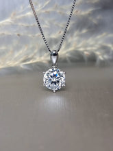 Load image into Gallery viewer, 3.00ct Round Brilliant Cut 6 Prongs Classic Moissanite Diamond Necklace