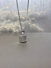 Load image into Gallery viewer, 2.00ct Cushion Cut 4 Prongs Classic Moissanite Diamond Necklace