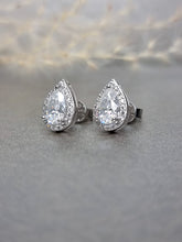 Load image into Gallery viewer, 1.00/Ea Pear Shape Cutting Halo Moissanite Diamond Earring