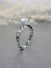 Load image into Gallery viewer, 1.00ct Round Brilliant Cut Moissanite Diamond Ring