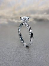 Load image into Gallery viewer, 1.00ct Round Brilliant Cut Moissanite Diamond Ring
