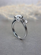Load image into Gallery viewer, 1.00ct Round Brilliant Cut Moissanite Diamond Ring
