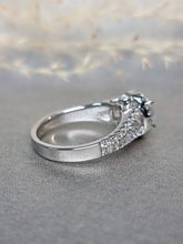 Load image into Gallery viewer, 1.50ct Round Brilliant Cut Moissanite Diamond With Halo V Band Ring