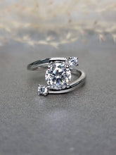 Load image into Gallery viewer, 2.00ct Round Brilliant Cut Moissanite Diamond Ring