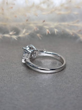 Load image into Gallery viewer, 2.00ct Round Brilliant Cut Moissanite Diamond Classic Ring