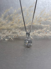 Load image into Gallery viewer, 2.00ct Round Brilliant Cut 4 Prongs Classic Moissanite Diamond Necklace