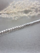Load image into Gallery viewer, 0.20ct Each Round Brilliant Cut Moissanite Diamond Tennis Bracelet