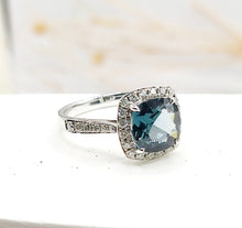 Load image into Gallery viewer, Natural Teal Spinel
