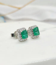 Load image into Gallery viewer, Natural Emerald