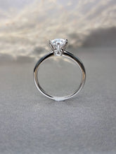 Load image into Gallery viewer, 1.00ct Round Brilliant Cut Moissanite Diamond Classic Ring