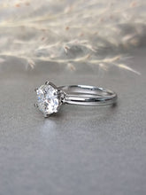 Load image into Gallery viewer, 2.00ct Round Brilliant Cut Moissanite Diamond Classic Ring