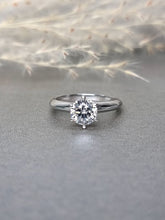 Load image into Gallery viewer, 1.00ct Round Brilliant Cut Moissanite Diamond Classic Knife Edge Ring