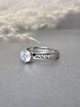 Load image into Gallery viewer, 1.00ct Round Brilliant Cut Moissanite Diamond Classic Channel Setting Ring