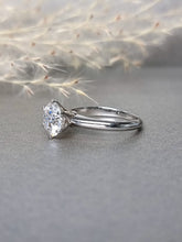 Load image into Gallery viewer, 2.00ct Round Brilliant Cut Moissanite Diamond Classic Knife Edge Ring