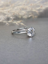 Load image into Gallery viewer, 2.00ct Round Brilliant Cut Moissanite Diamond Classic Knife Edge Ring