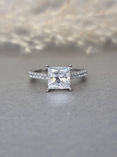 Load image into Gallery viewer, 2.00ct Princess Cut Moissanite Diamond With Side Stone Classic Ring