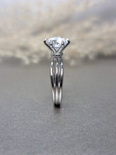 Load image into Gallery viewer, 2.00ct Round Brilliant Cut Moissanite Diamond Ring