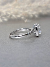 Load image into Gallery viewer, 1.00ct Asscher Cut Moissanite Diamond Halo Mix Cut Ring