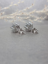 Load image into Gallery viewer, 2.00ct/Ea Round Brilliant Cut Moissanite Diamond Classic 6 prongs Earring