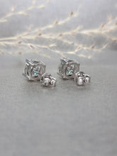 Load image into Gallery viewer, 2.00ct/Ea Round Brilliant Cut Moissanite Diamond Classic 4 prongs Earring