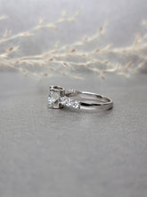 Load image into Gallery viewer, 1.00ct Round Brilliant Cut Moissanite Diamond With Side Stone Ring