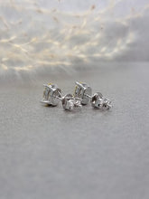 Load image into Gallery viewer, 1.00ct/Ea Oval Shape Vivid Yellow Diamond Simulant Earring