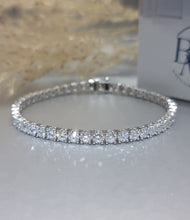 Load image into Gallery viewer, 8.48ct Lab Grown Diamond Tennis Bracelet 18k White Gold
