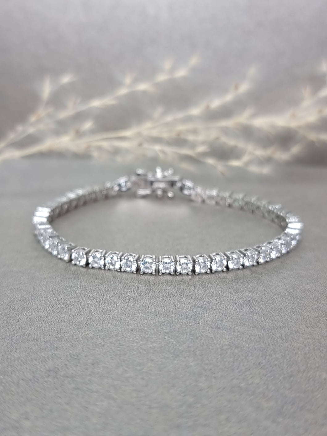 0.10ct each Round Brilliant Moissanite Diamond Classic Tennis Bracelet