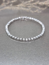 Load image into Gallery viewer, 0.10ct each Round Brilliant Moissanite Diamond Classic Tennis Bracelet
