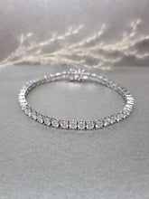 Load image into Gallery viewer, Tennis Bracelet 0.20ct/Ea Moissanite Diamond Classic 4 Prongs Design

