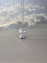 Load image into Gallery viewer, 3.00ct Round Brilliant Cut Intersectional 4-Prong Classic Moissanite Diamond Necklace
