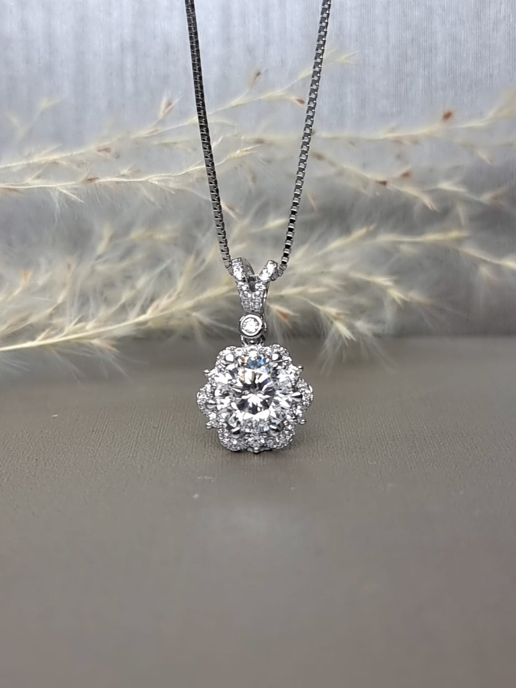 2.00ct Round Brilliant Cut Moissanite Diamond With Wavy Halo Setting Necklace