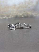 Load image into Gallery viewer, 1.00ct Double-Up(2 in 1) Round Brilliant Cut Moissanite Diamond Ring

