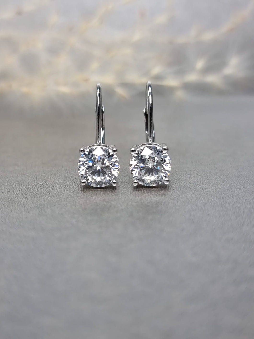 1.00ct/Ea Round Brilliant Cut Moissanite Diamond Level Back Earring