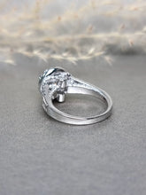 Load image into Gallery viewer, 1.00ct Round Brilliant Cut Moissanite Diamond With Double V Band Ring
