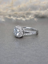 Load image into Gallery viewer, 1.00ct Round Brilliant Cut Moissanite Diamond With Double V Band Ring
