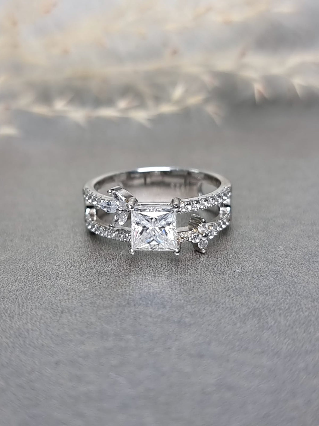 1.00ct Princess Cut Moissanite Diamond With Double Band Ring