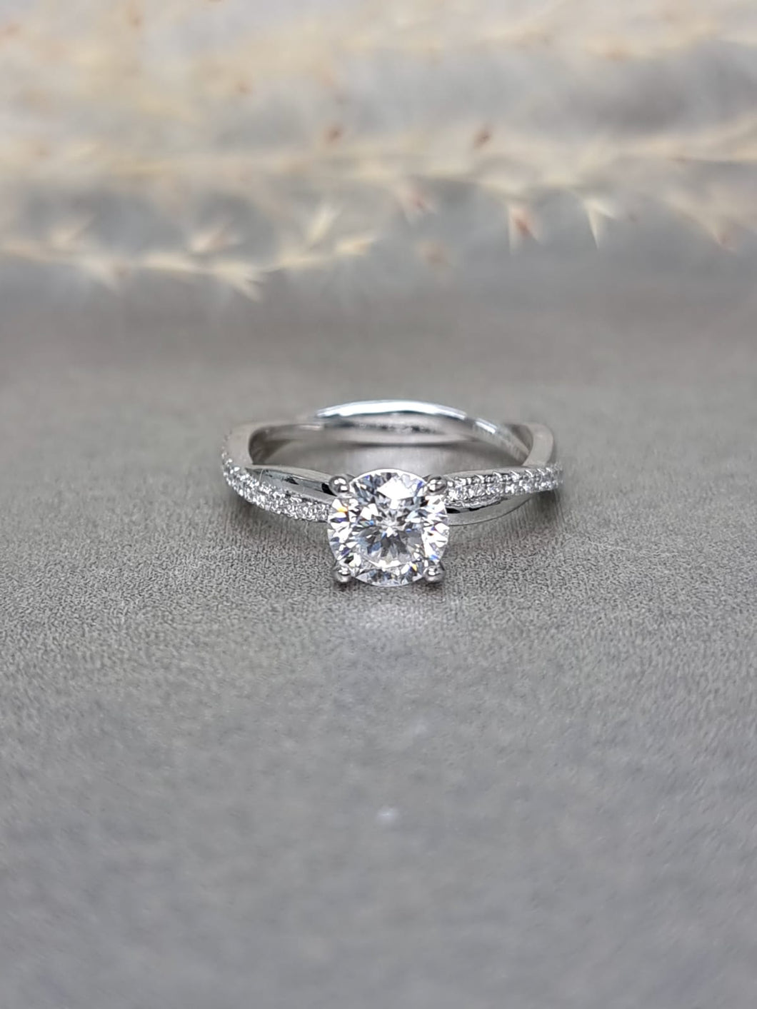 1.00ct Round Brilliant Cut Moissanite Diamond With Twisted Band Ring