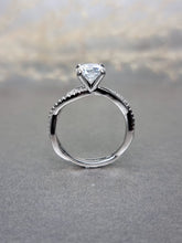Load image into Gallery viewer, 1.00ct Round Brilliant Cut Moissanite Diamond With Twisted Band Ring
