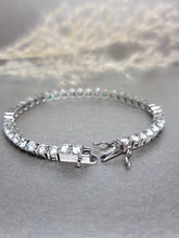 Load image into Gallery viewer, 0.30ct Each Round Brilliant Cut Moissanite Diamond Tennis Bracelet
