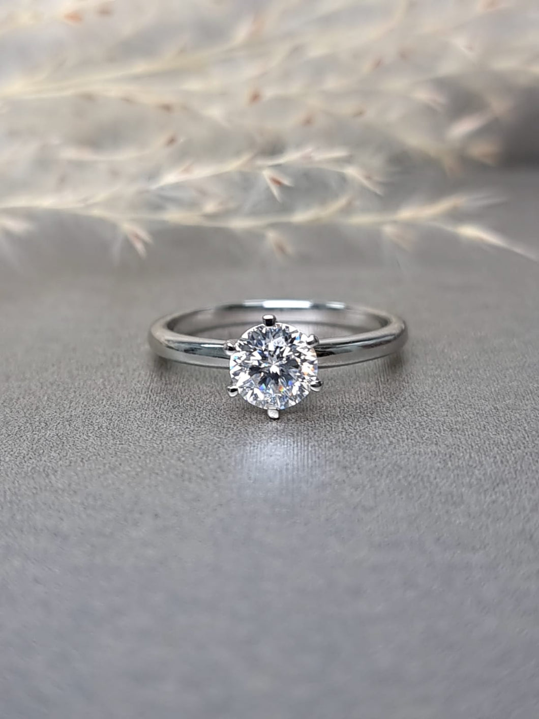 1.00ct Round Brilliant Cut Moissanite Diamond Classic Ring