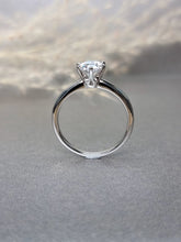 Load image into Gallery viewer, 1.00ct Round Brilliant Cut Moissanite Diamond Classic Ring
