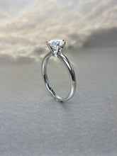 Load image into Gallery viewer, 1.00ct Round Brilliant Cut Moissanite Diamond Classic Ring
