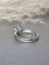 Load image into Gallery viewer, 2.00ct Round Brilliant Cut Moissanite Diamond Classic Ring
