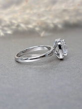 Load image into Gallery viewer, 1.00ct Asscher Cut Moissanite Diamond Halo Mix Cut Ring
