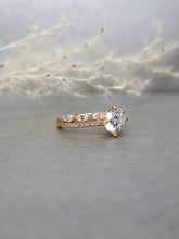 Load image into Gallery viewer, 1.00ct Round Brilliant Cut Moissanite Diamond With Marquise Side Stone Ring

