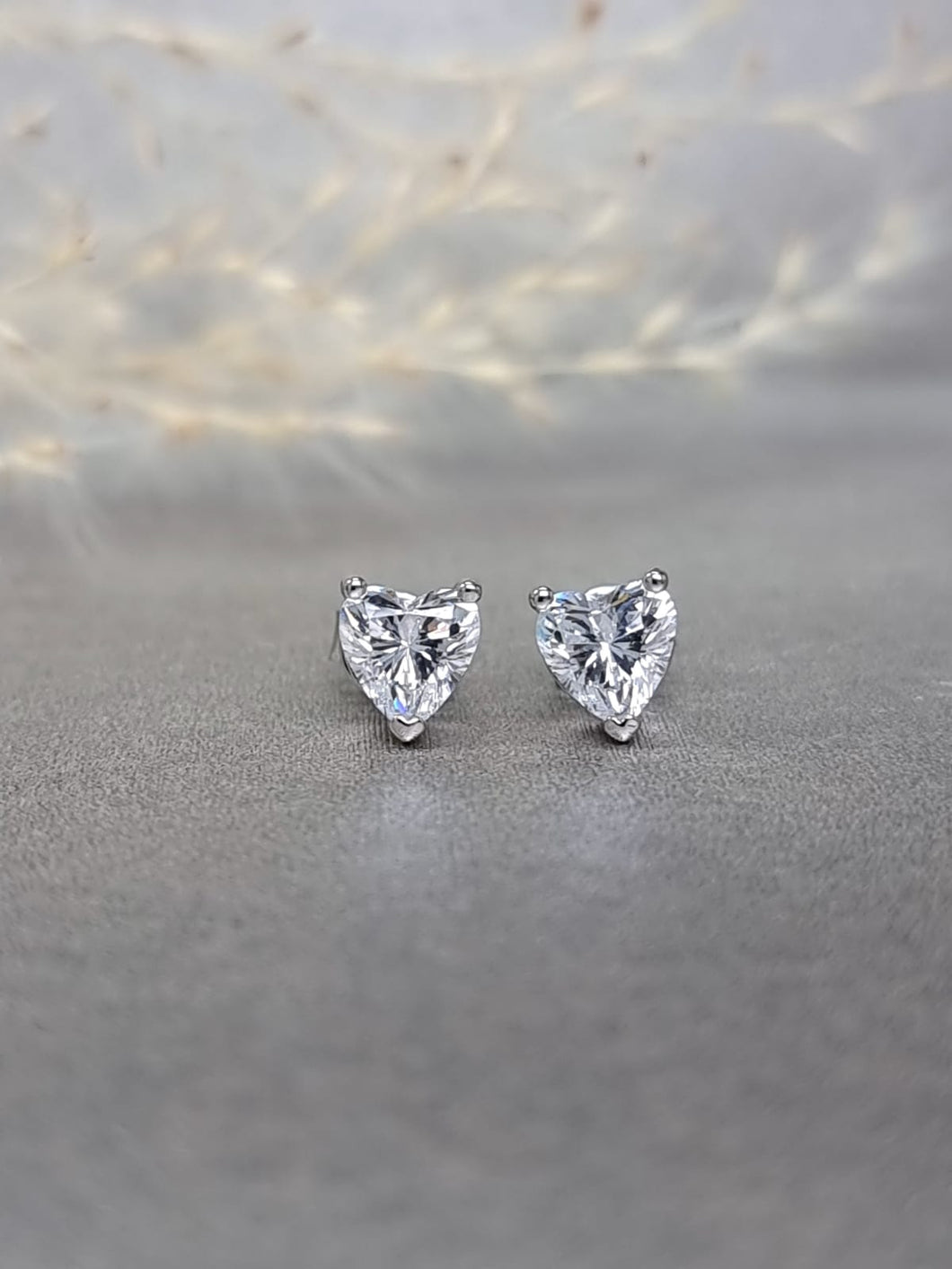 1.00ct/Ea Heart Shape White Diamond Simulant Earring